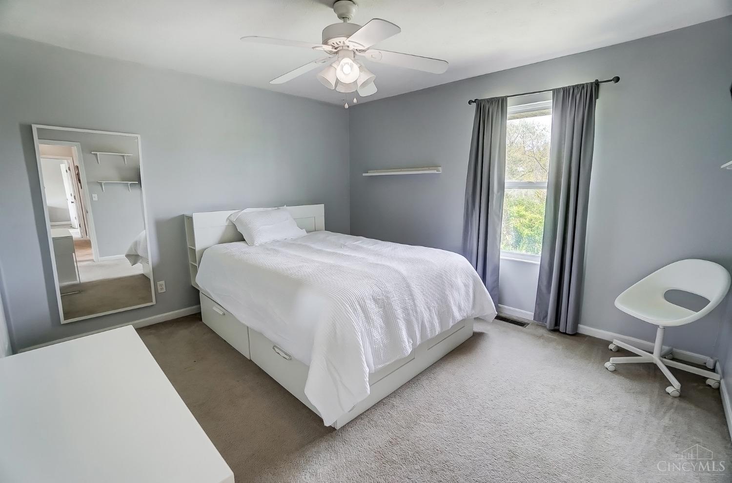 115 W Waterbury Drive