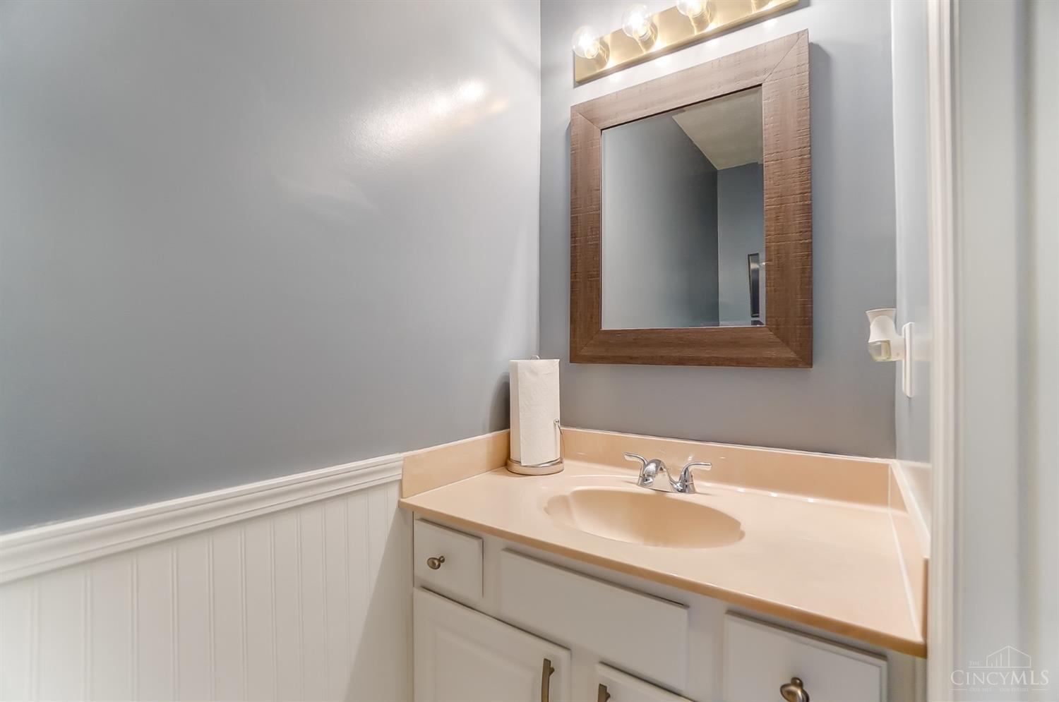 115 W Waterbury Drive