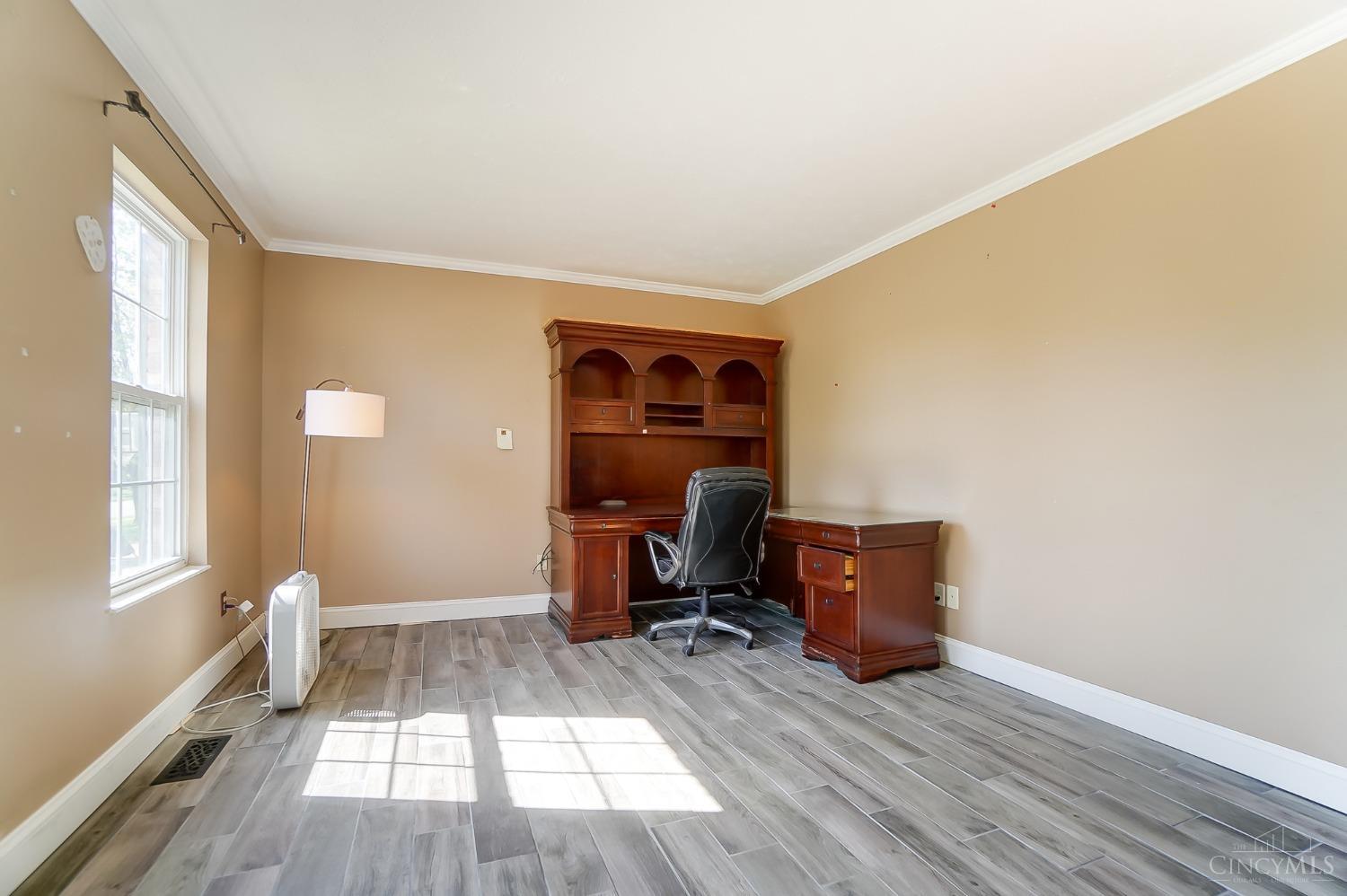 115 W Waterbury Drive