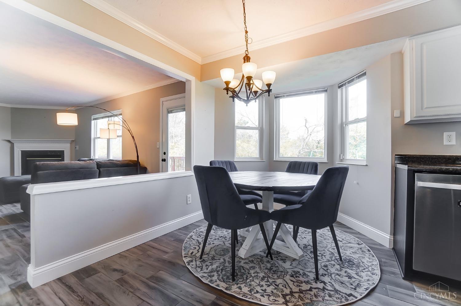 115 W Waterbury Drive