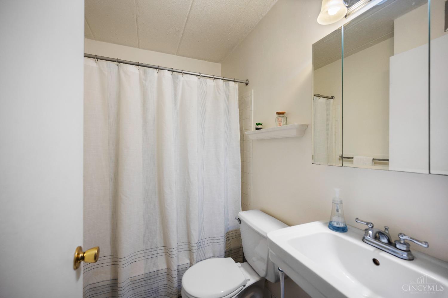 2701 Lehman Road A24