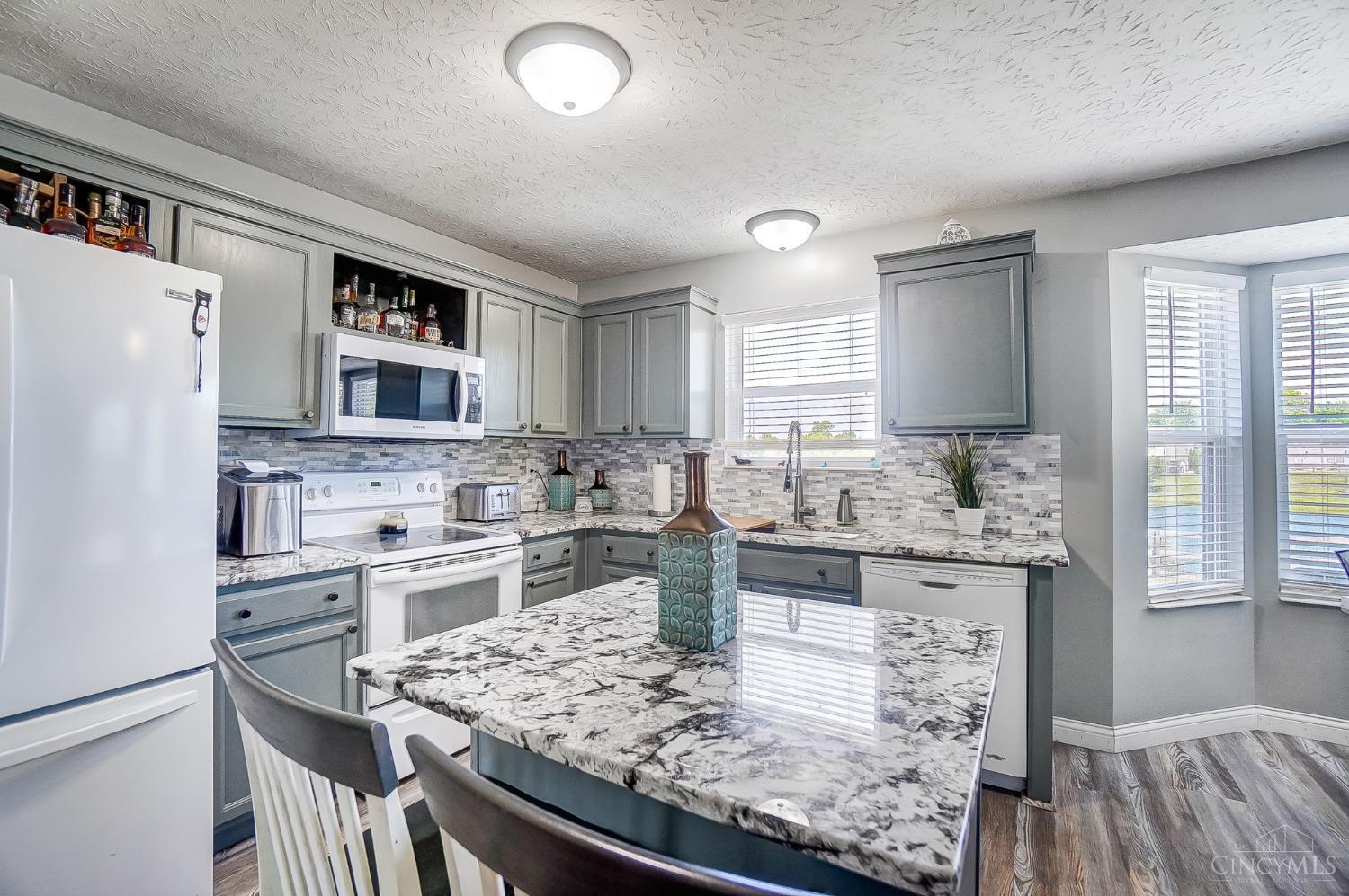 130 Lakeview Drive