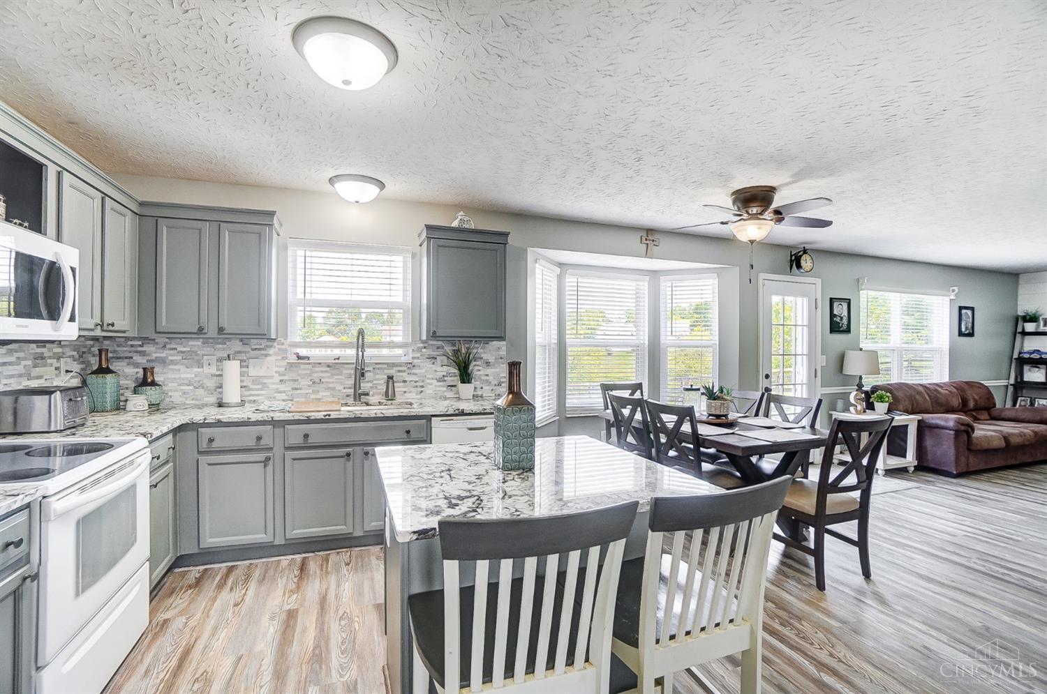 130 Lakeview Drive