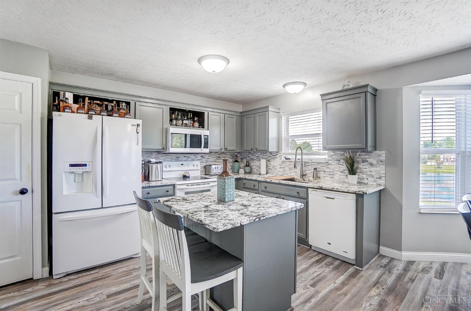 130 Lakeview Drive