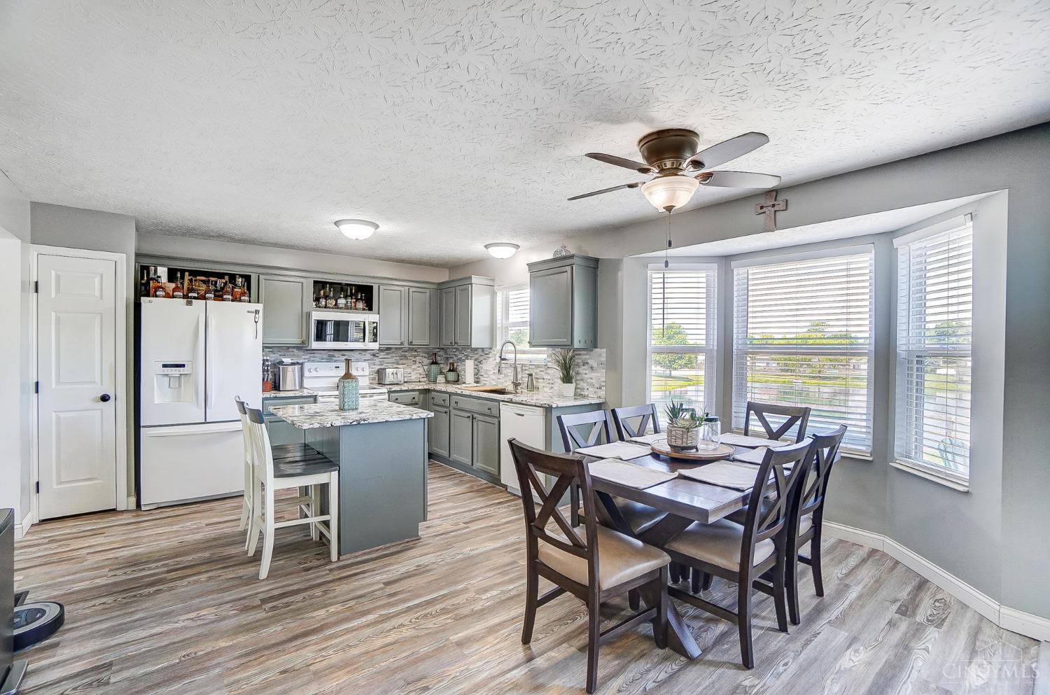 130 Lakeview Drive
