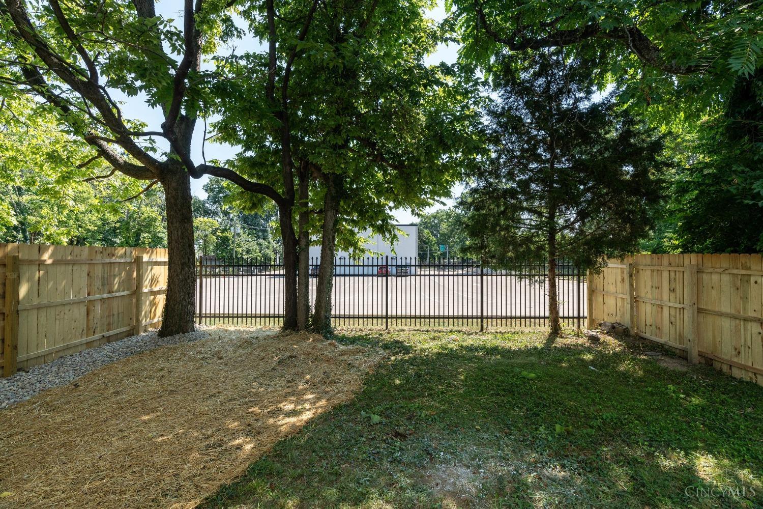 3450 Greenlawn Avenue