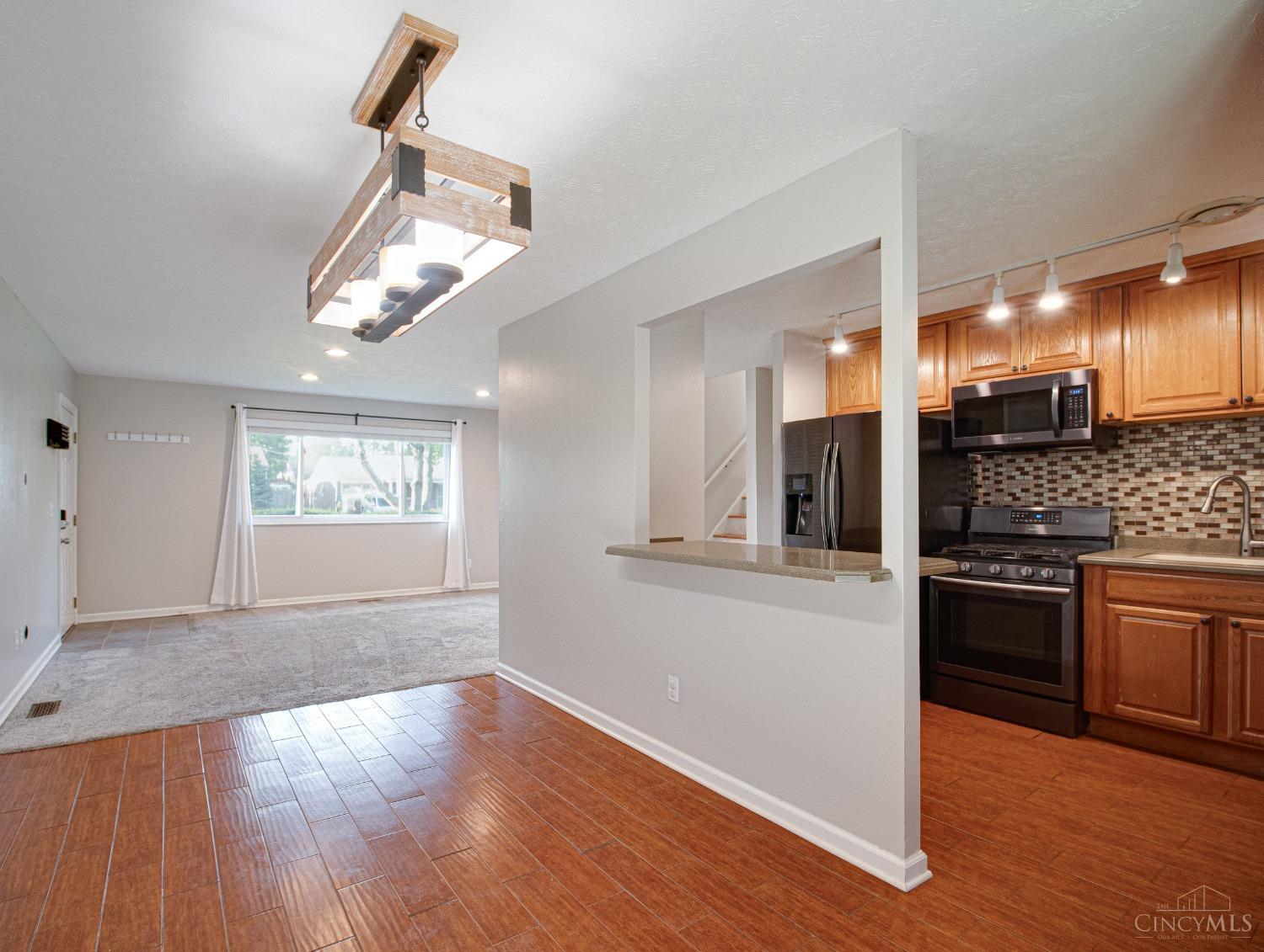 2446 Bracebridge Drive