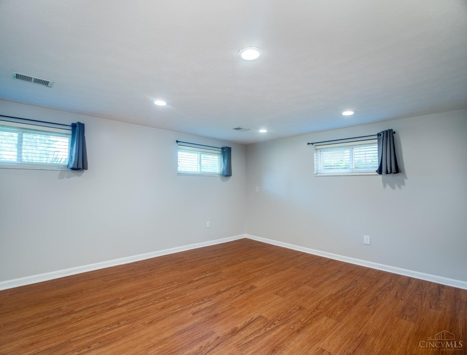 2446 Bracebridge Drive