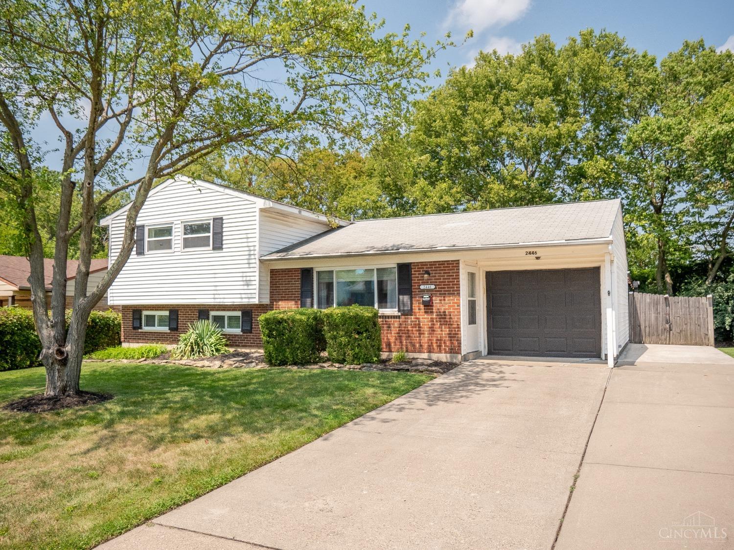 2446 Bracebridge Drive