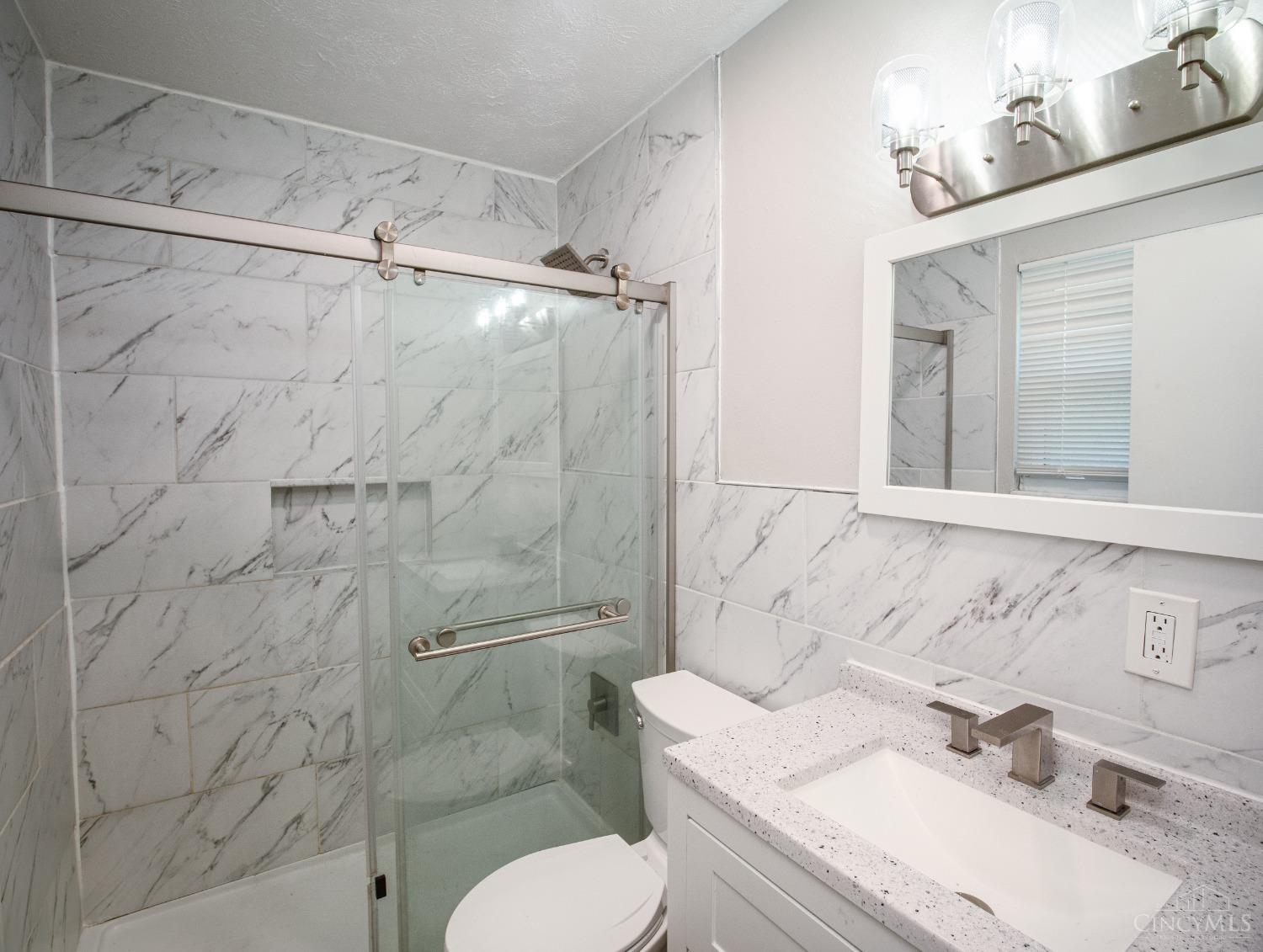 2446 Bracebridge Drive