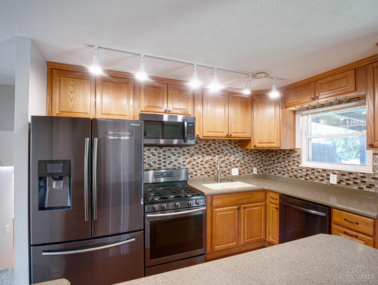 2446 Bracebridge Drive