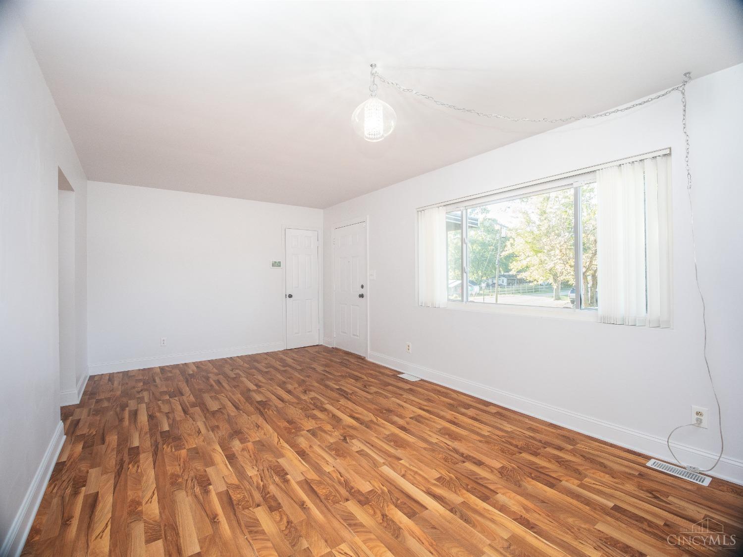 5524 Glendell Drive