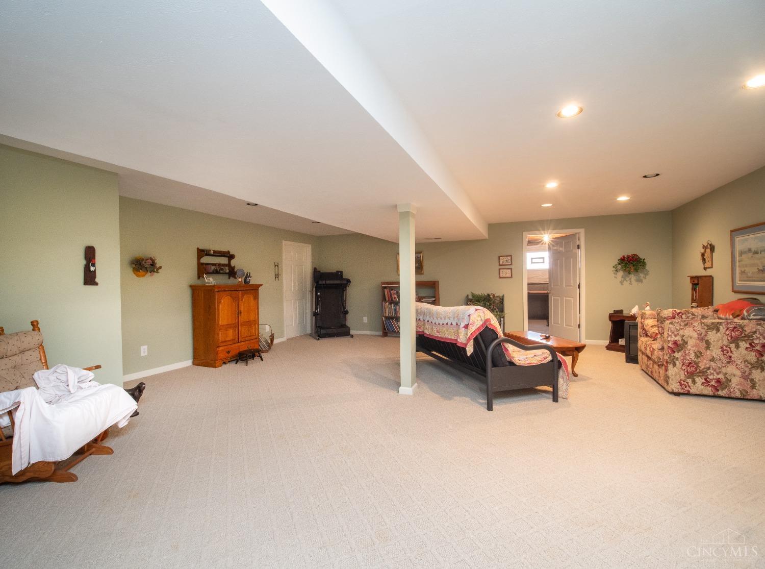 4938 Isaac Lane