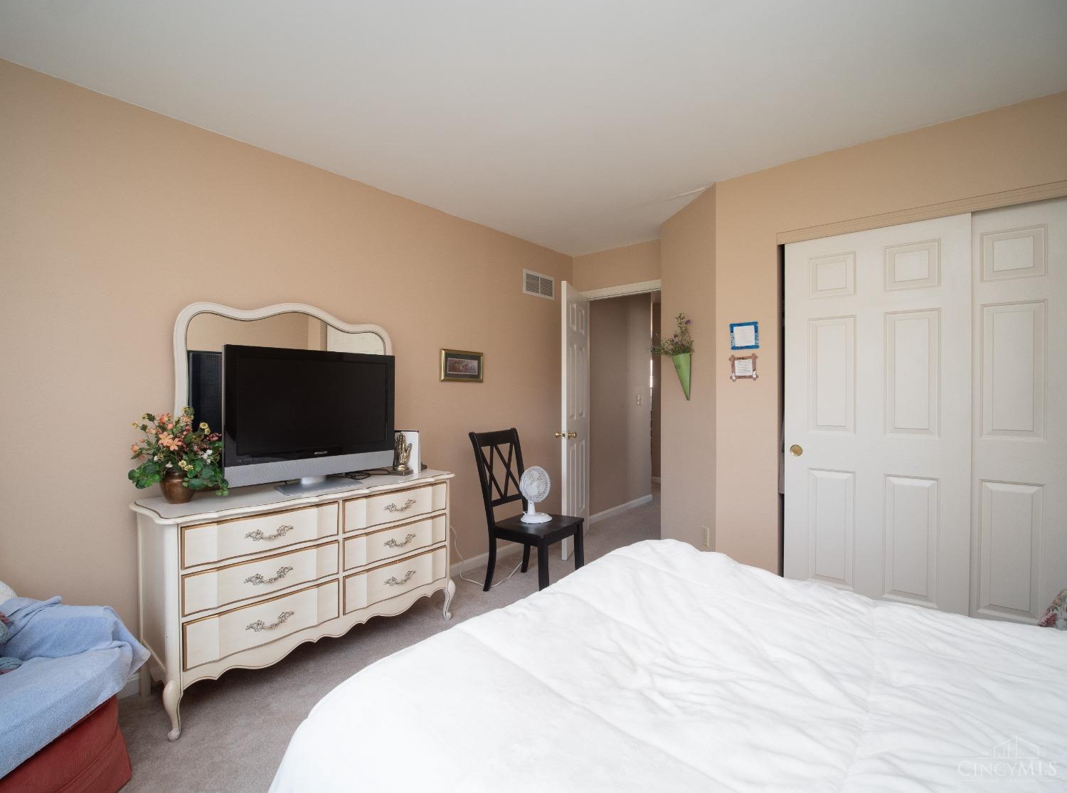 4938 Isaac Lane