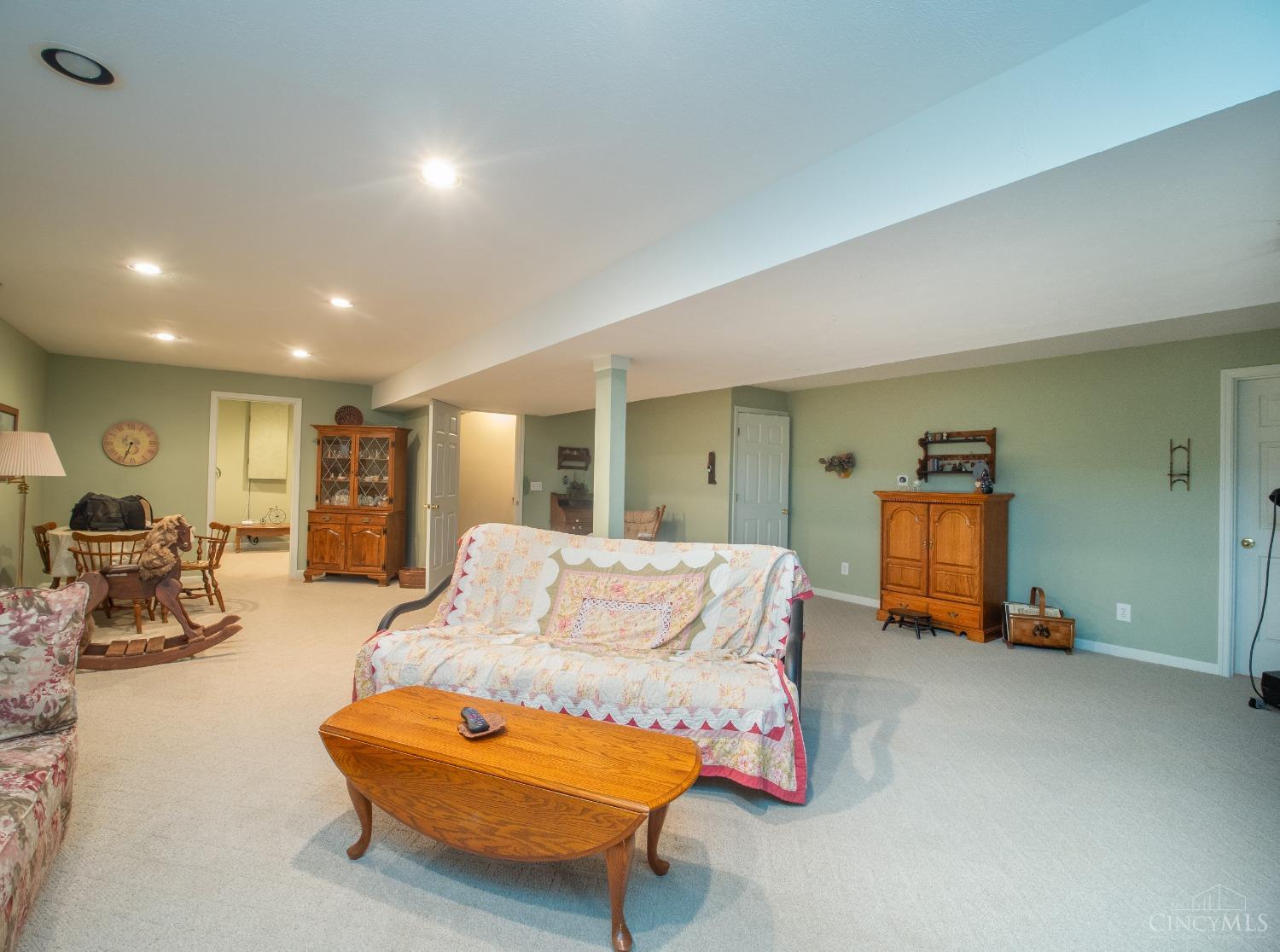 4938 Isaac Lane