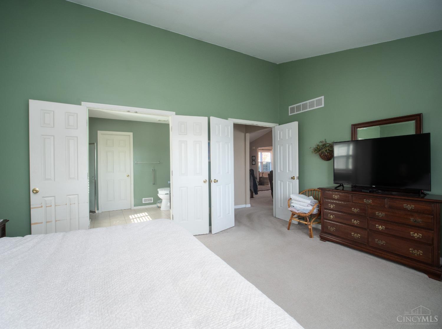 4938 Isaac Lane