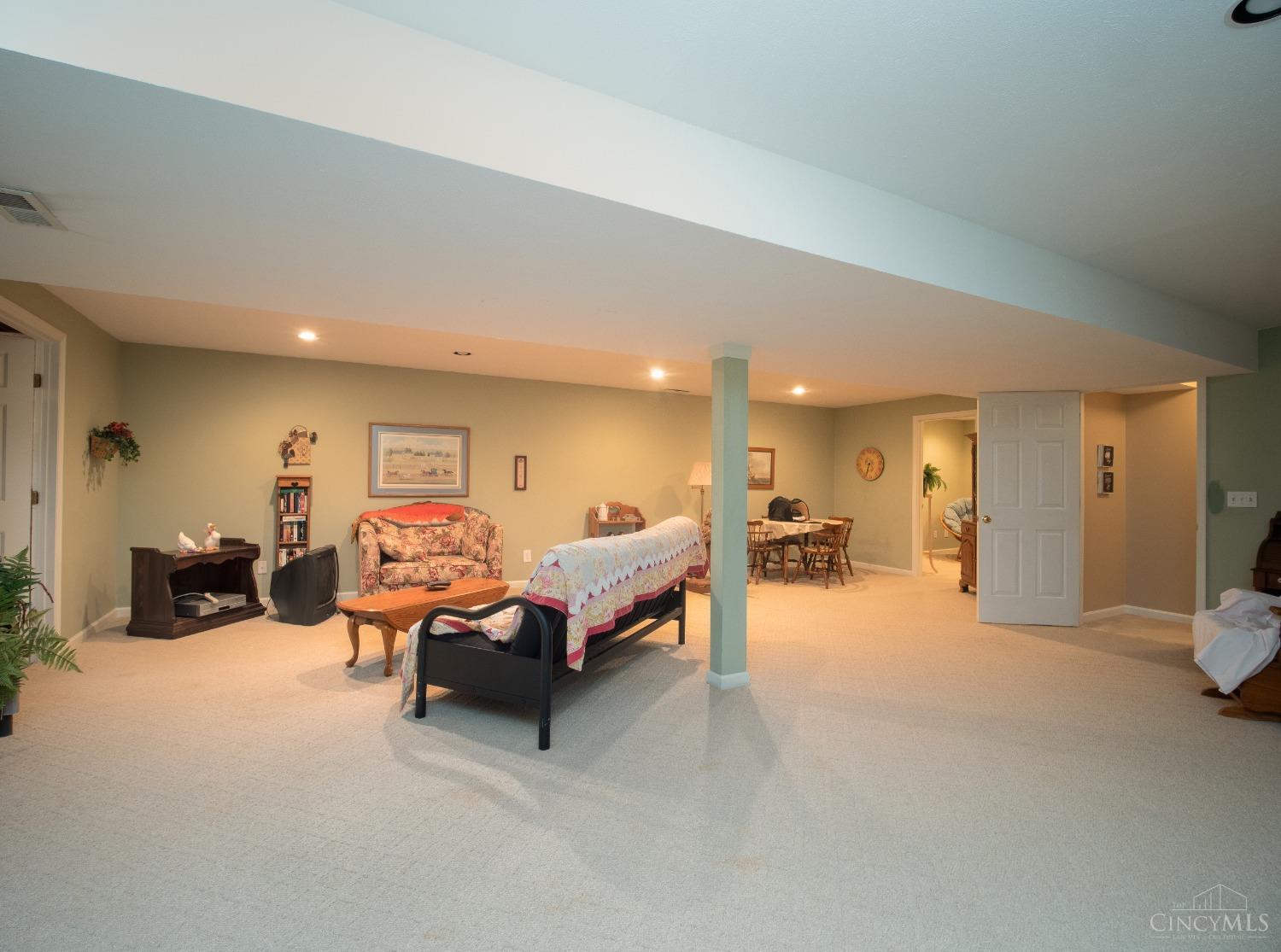 4938 Isaac Lane