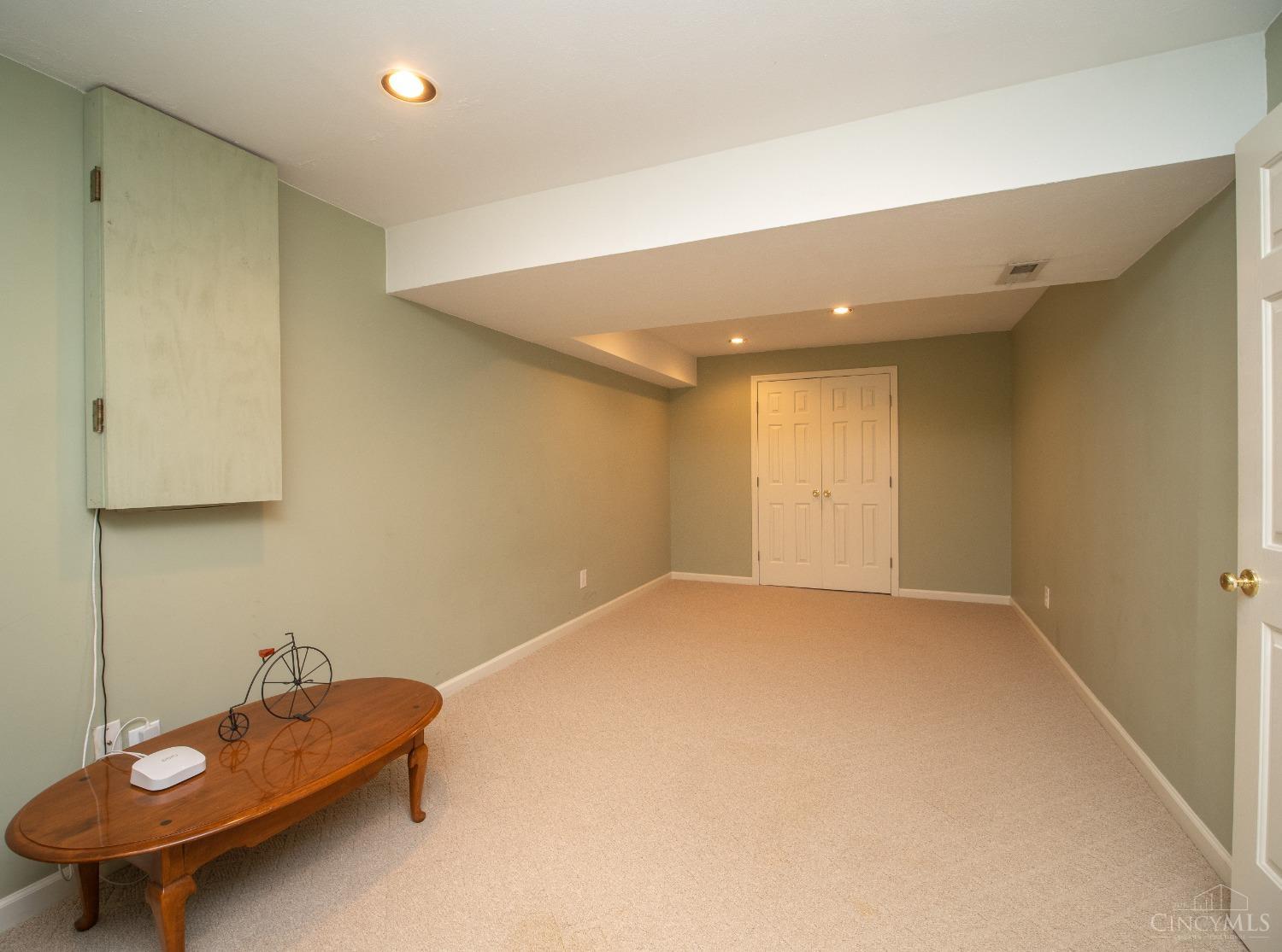 4938 Isaac Lane