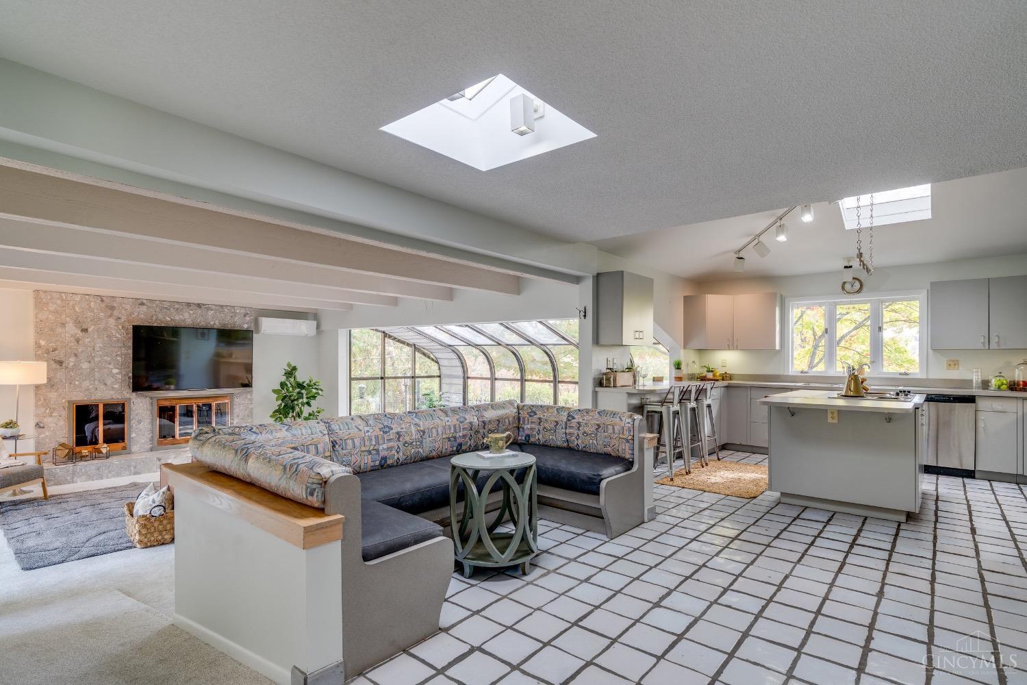 5316 Race Road