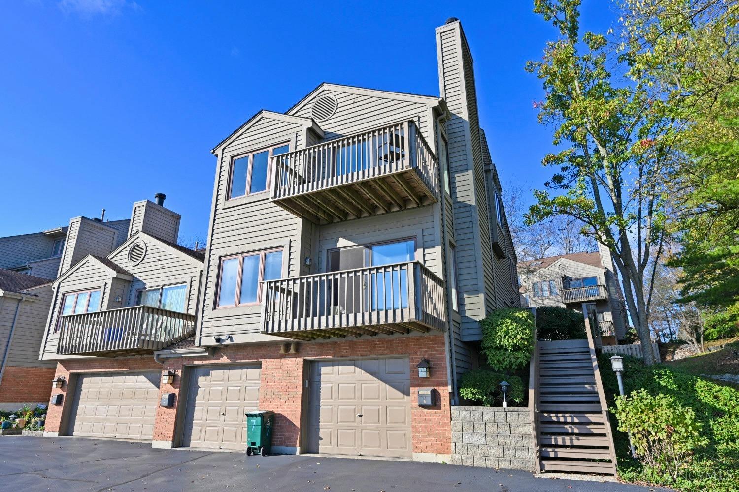 2600 Cleinview Avenue Unit: 8
