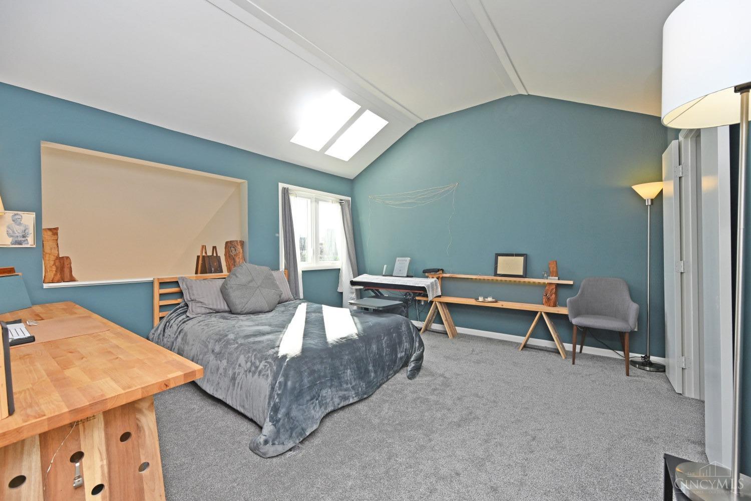 2600 Cleinview Avenue Unit: 8