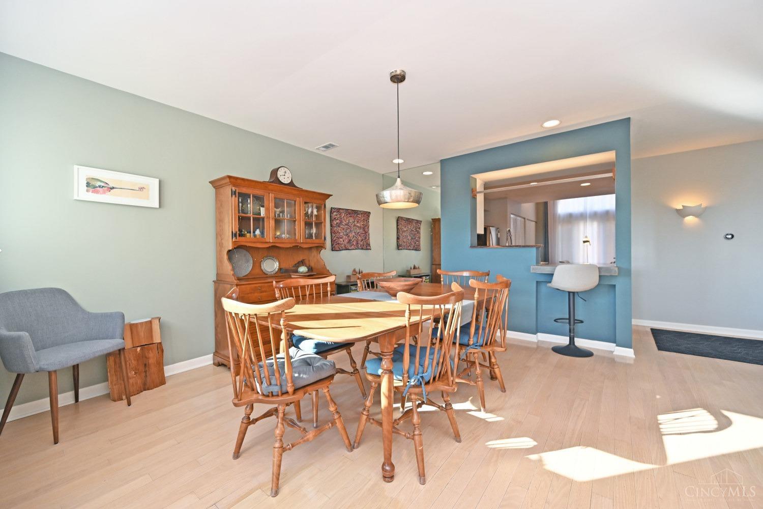 2600 Cleinview Avenue Unit: 8