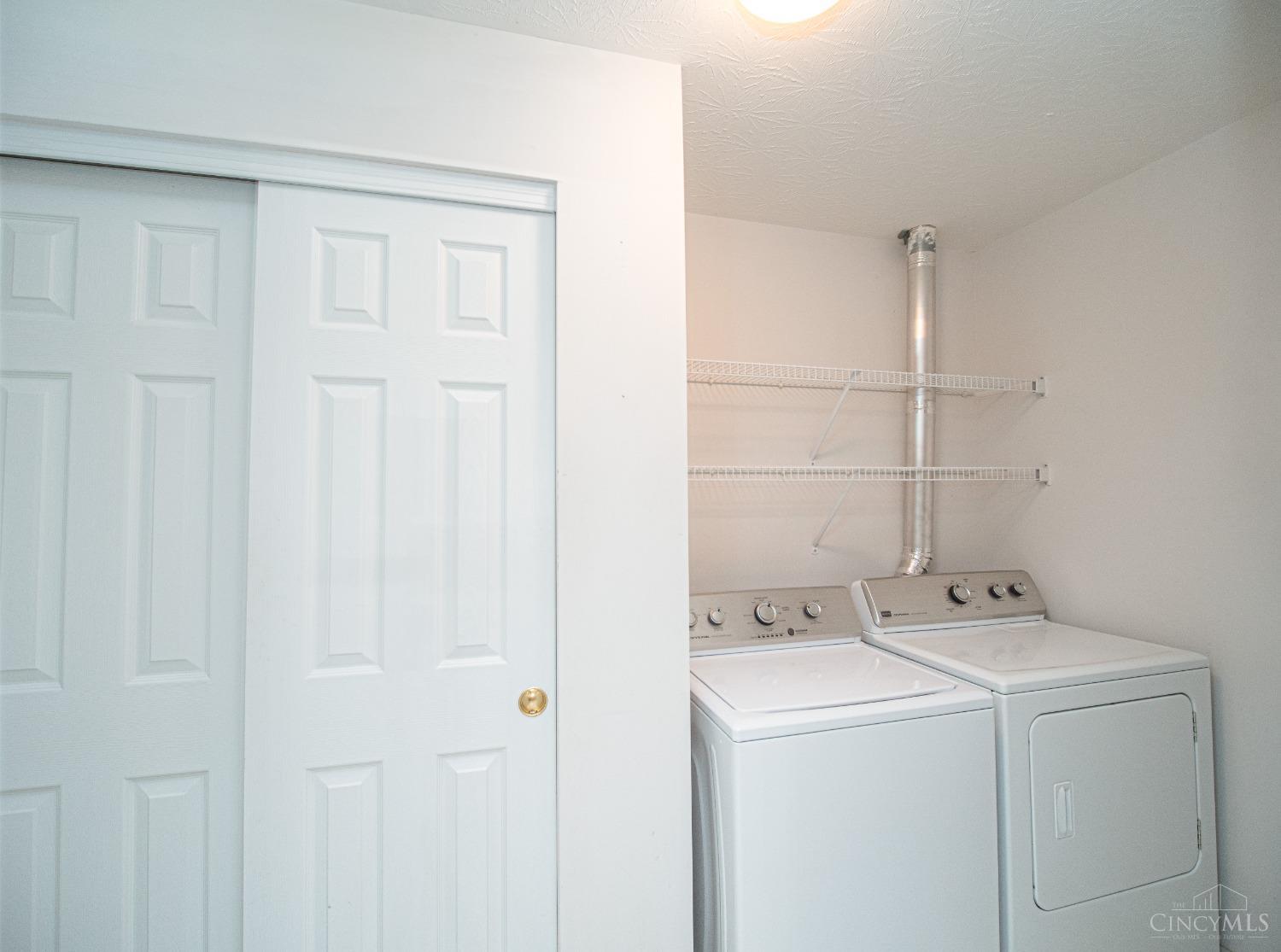 6283 Lakesprings Drive