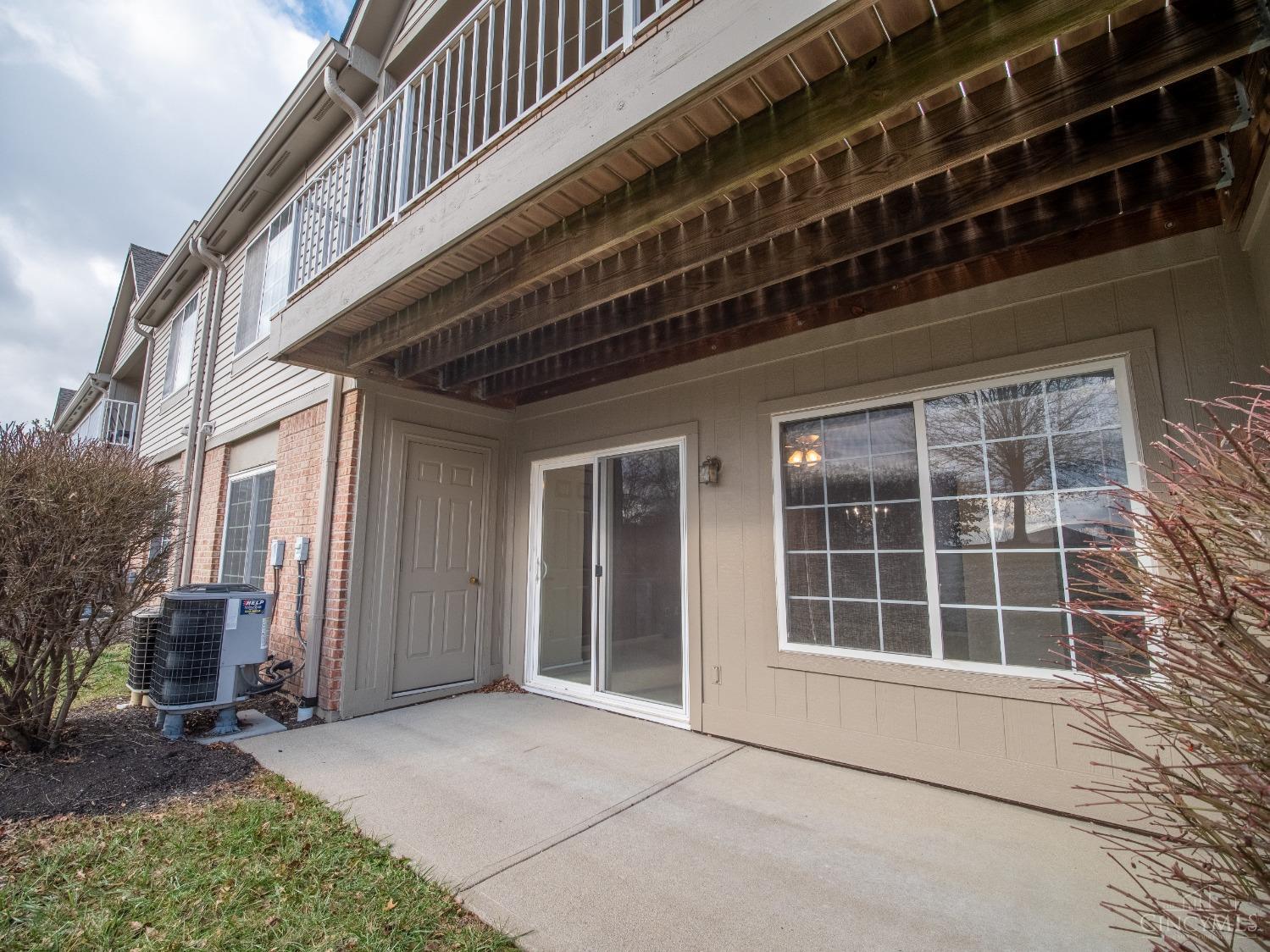 6283 Lakesprings Drive