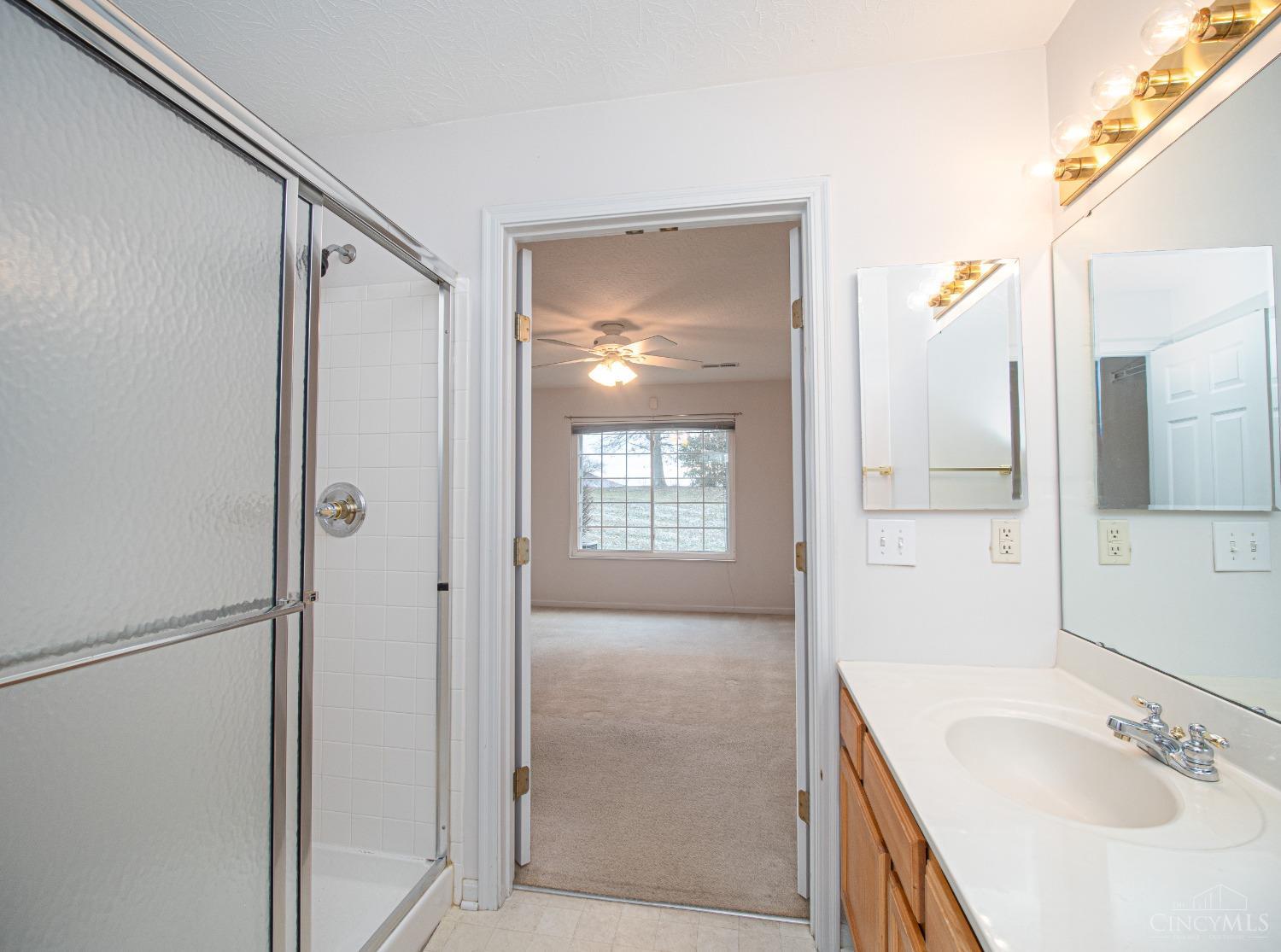 6283 Lakesprings Drive