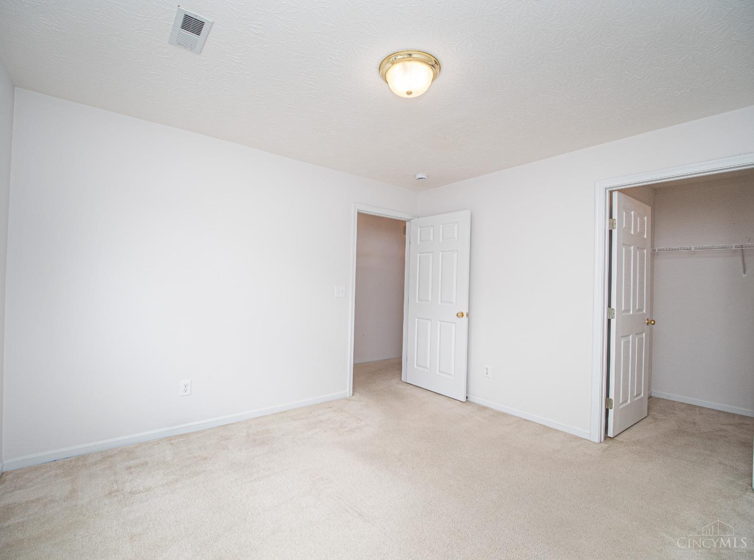 6283 Lakesprings Drive