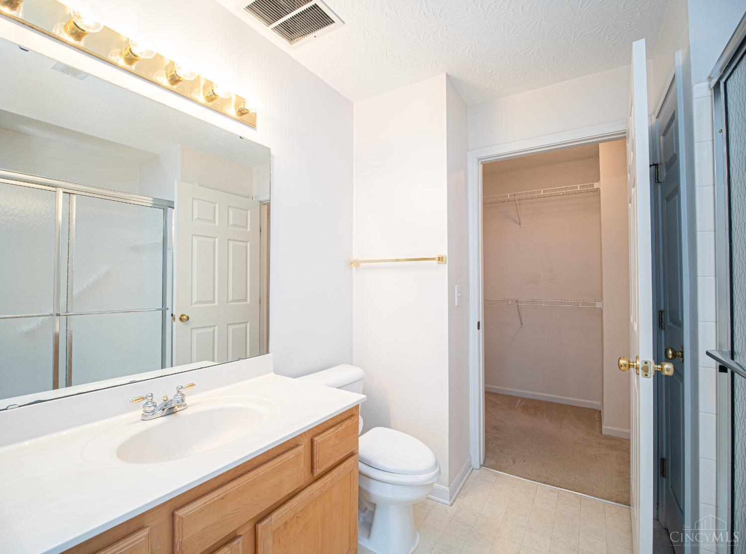 6283 Lakesprings Drive