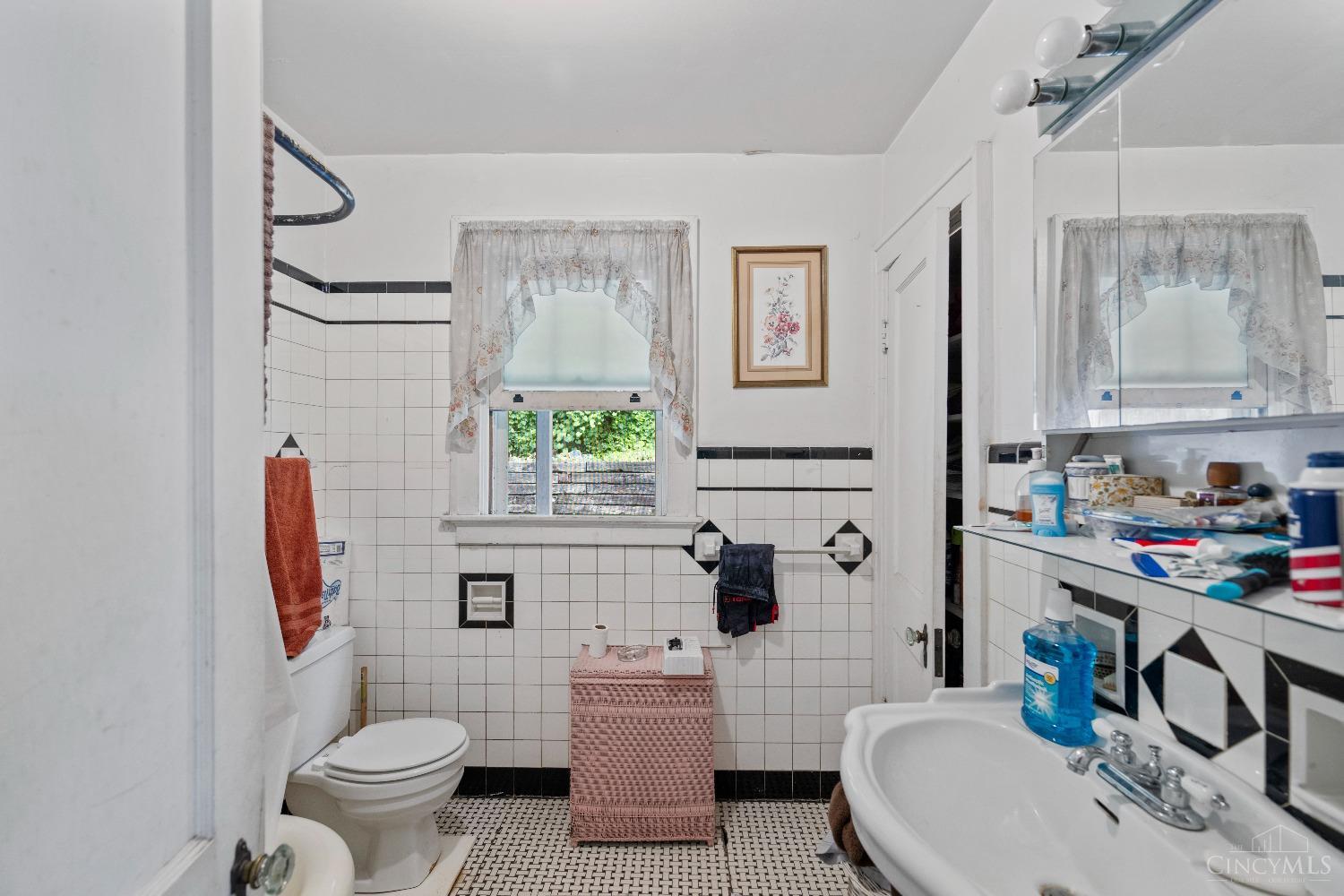 2722 River Road