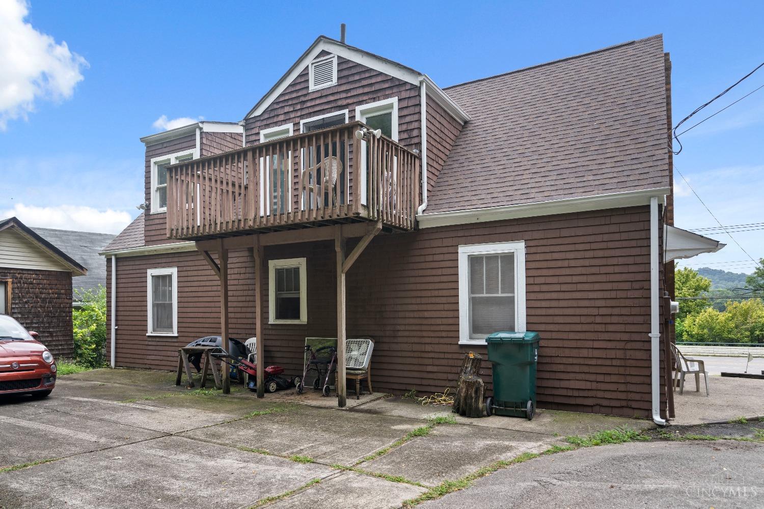 2722 River Road