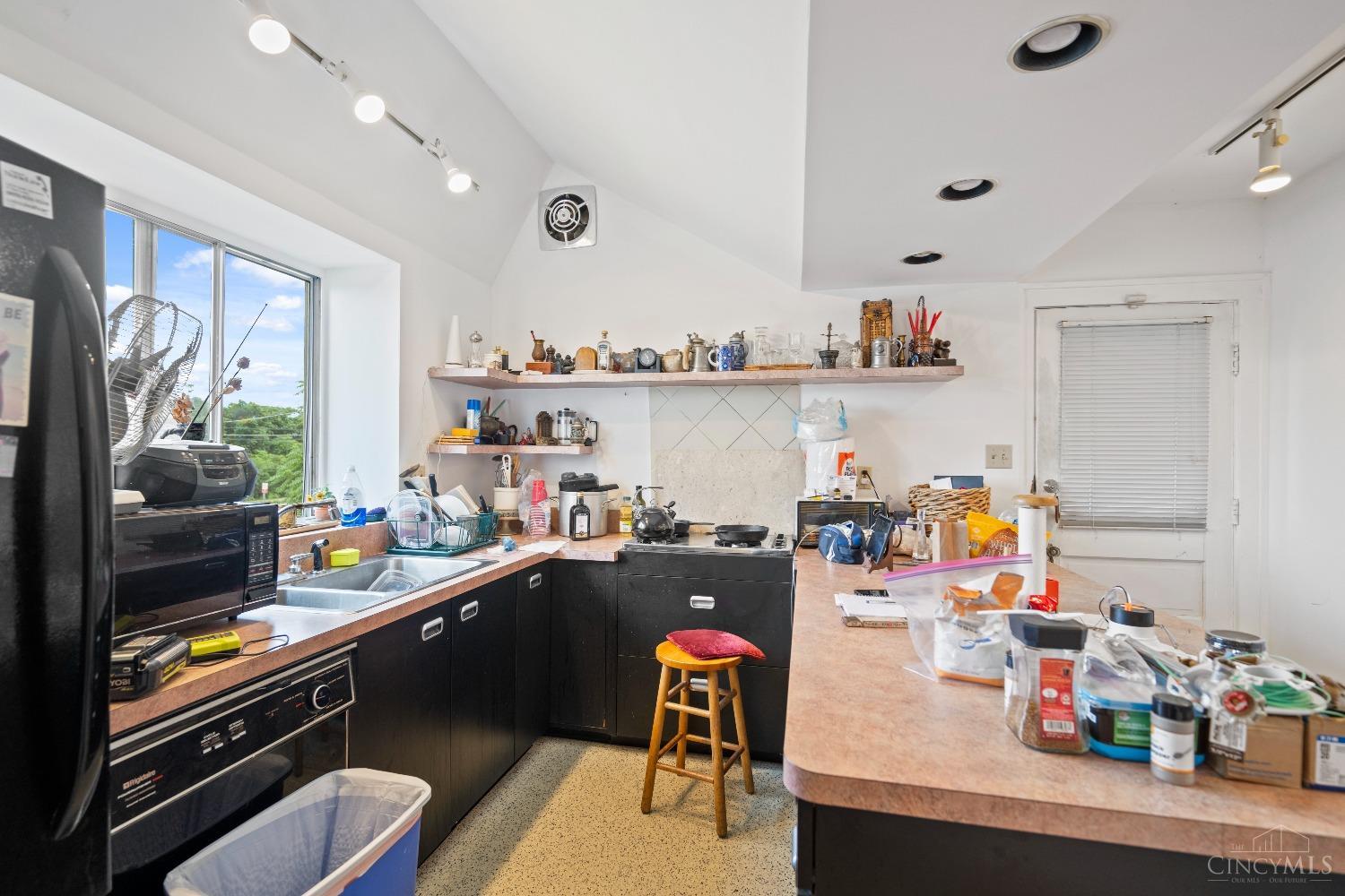 2722 River Road