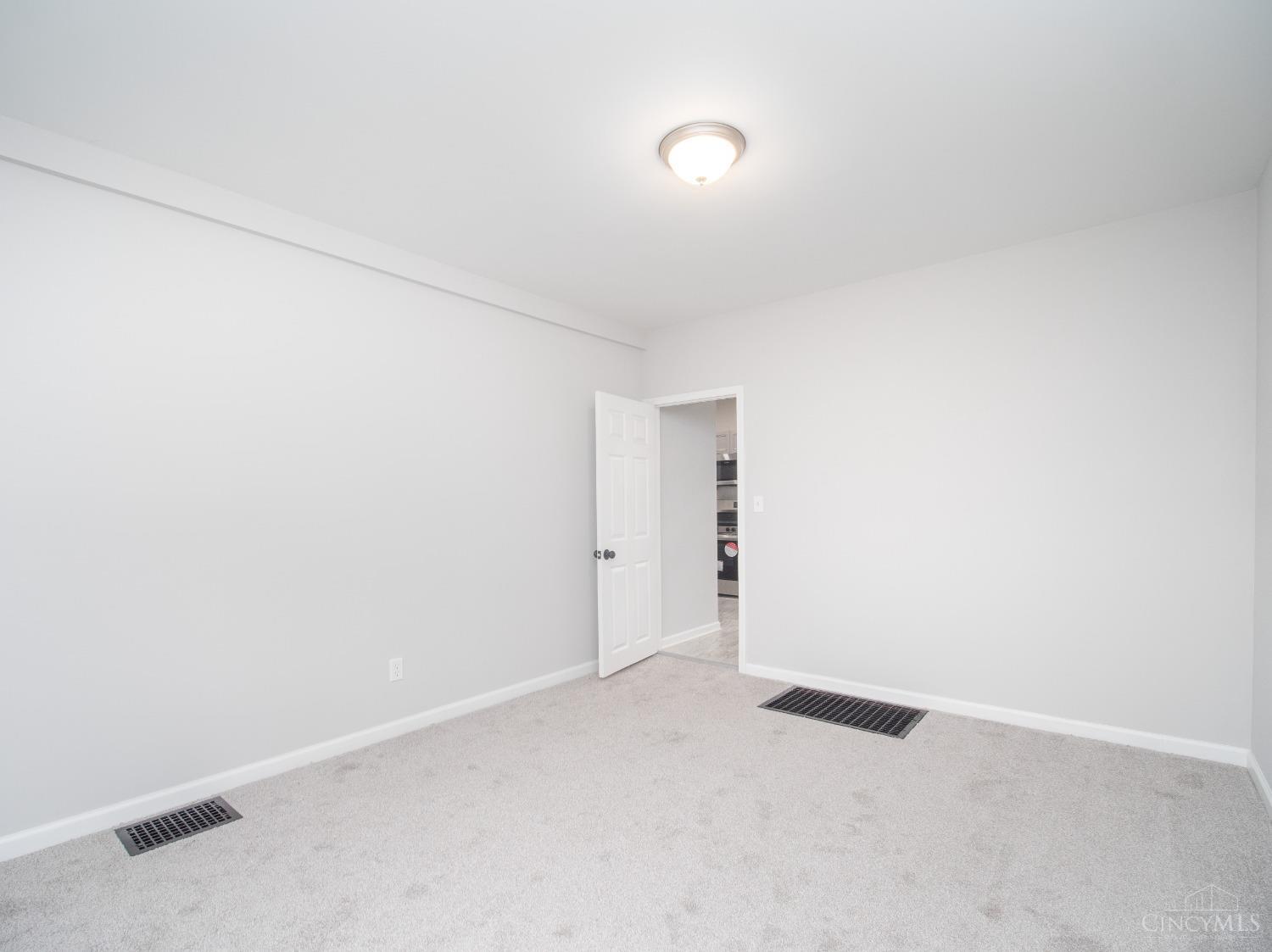 3264 Lakeview Street