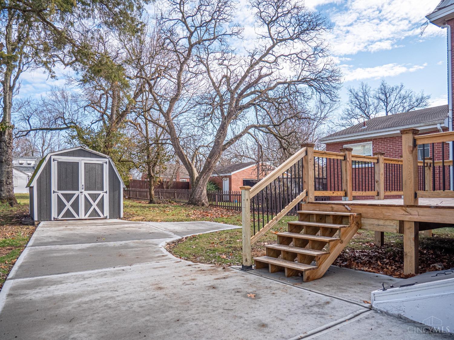 3264 Lakeview Street