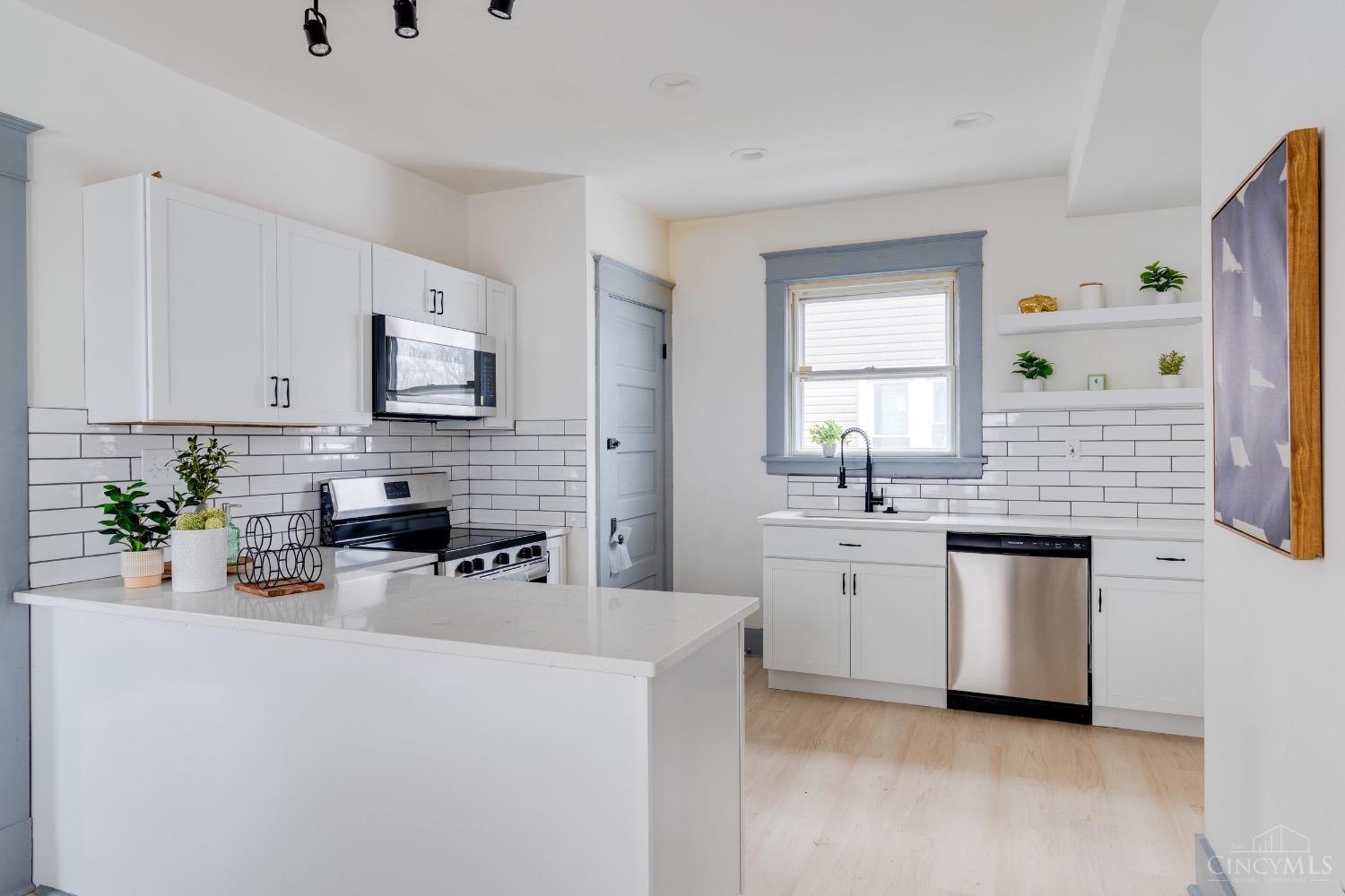802 Fourteenth Avenue