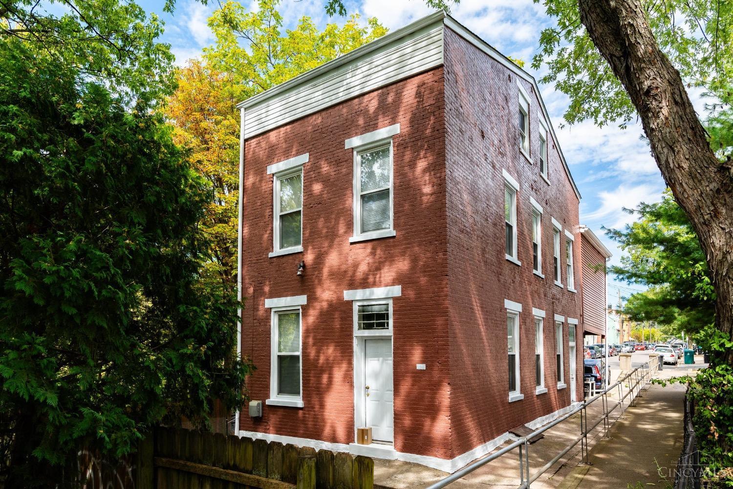 326 Emming Street