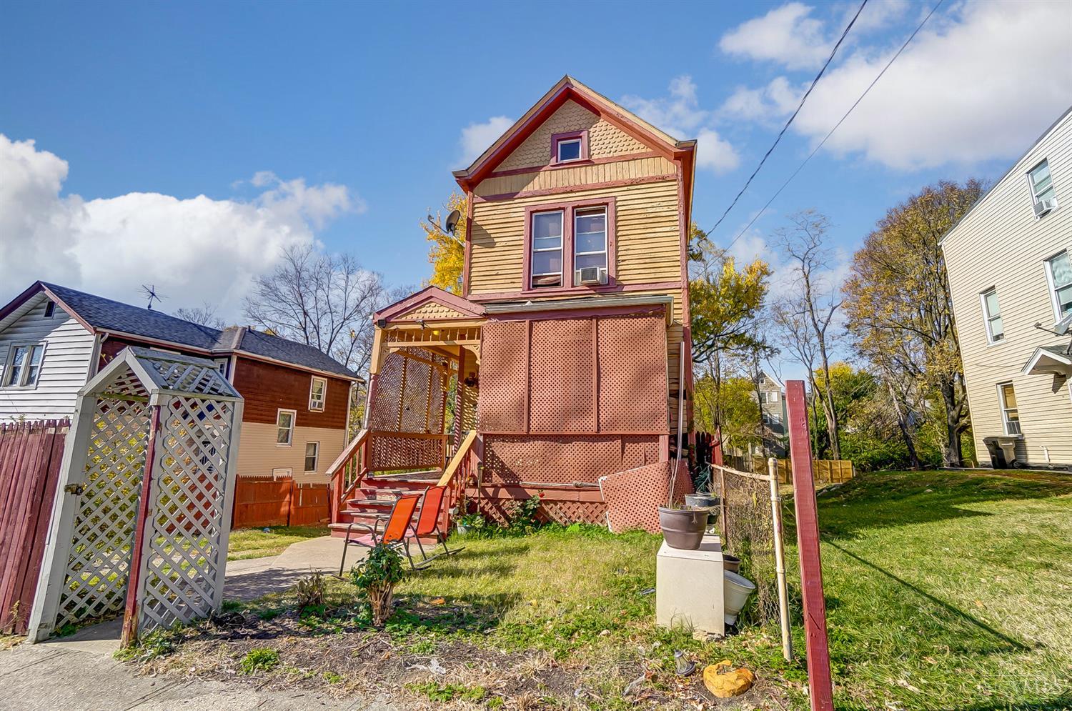 939 Wells Street