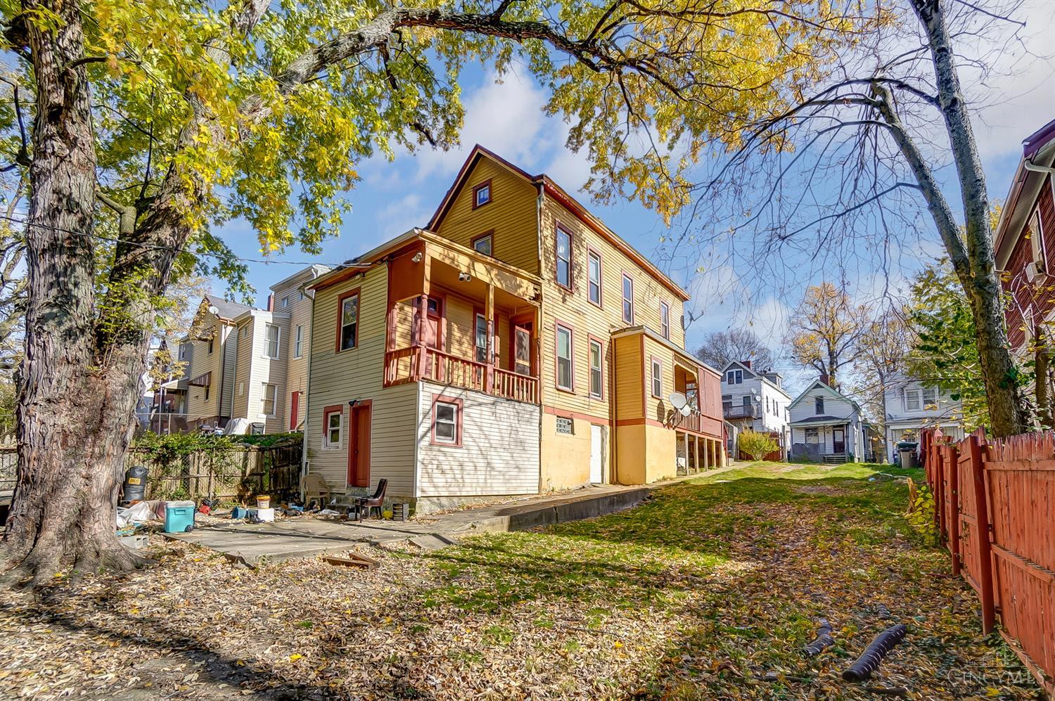 939 Wells Street