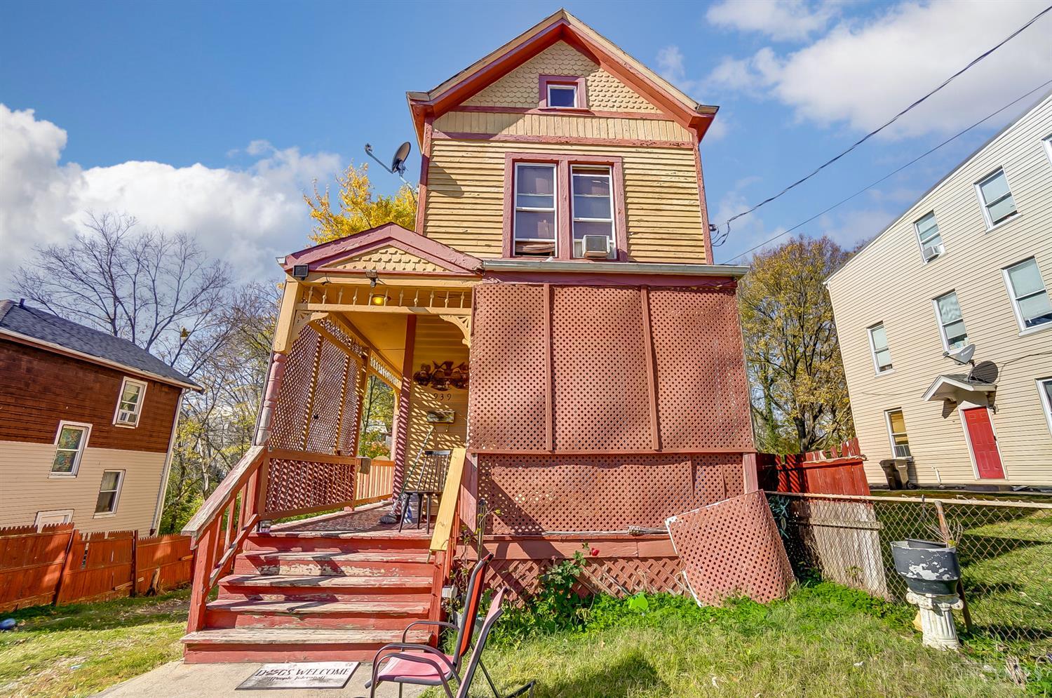 939 Wells Street