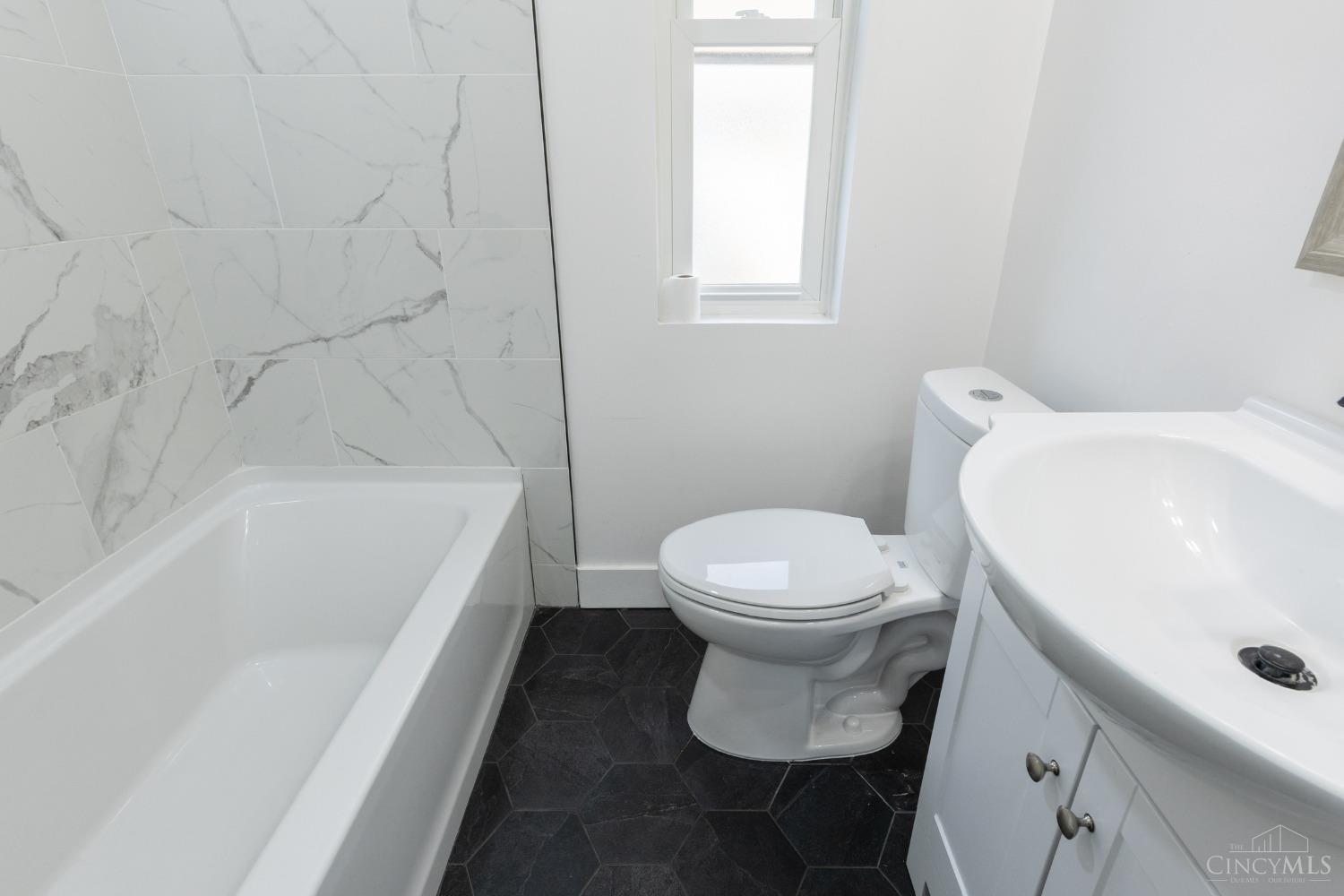 2440 St Albans Avenue