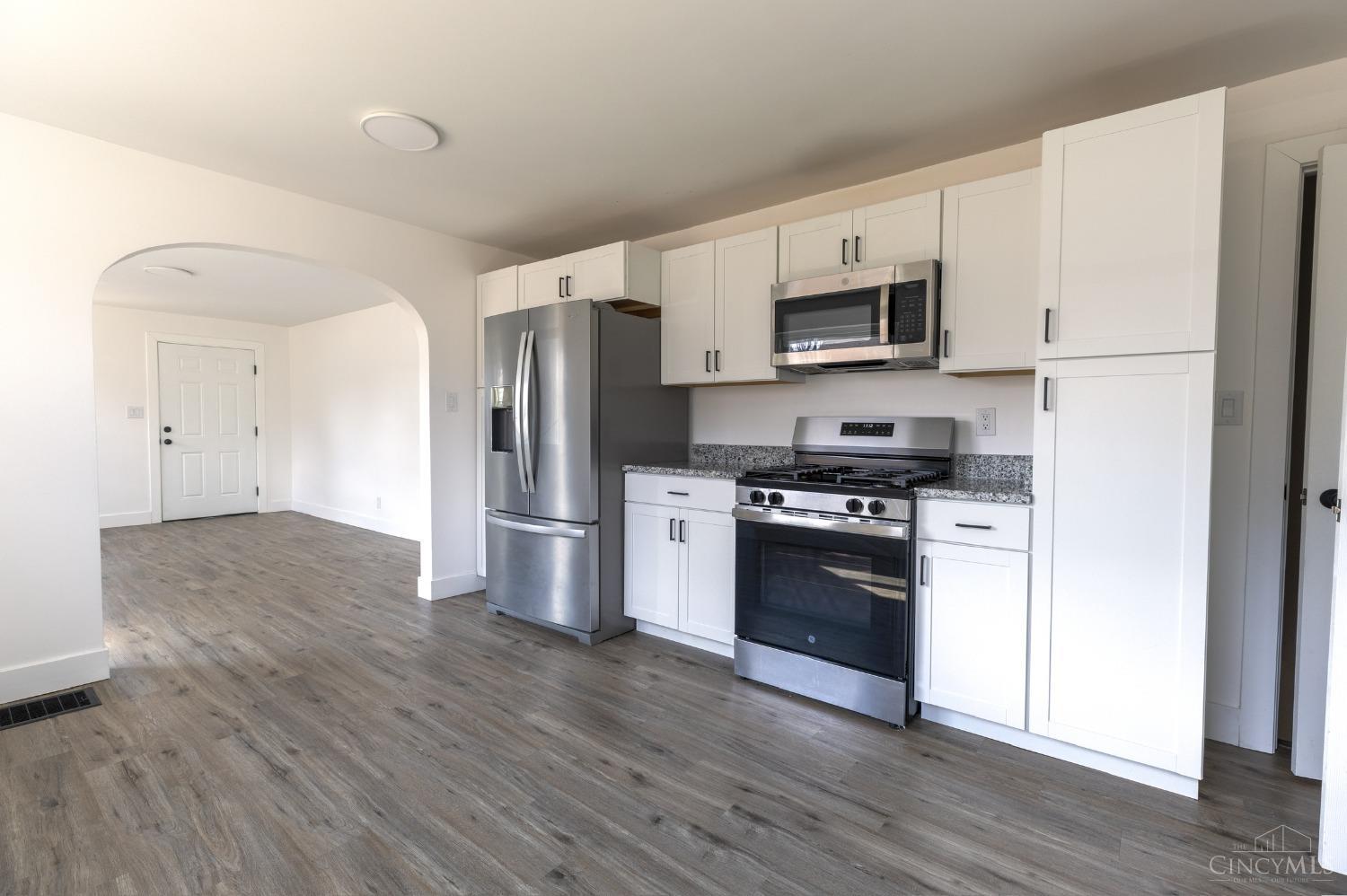 2440 St Albans Avenue