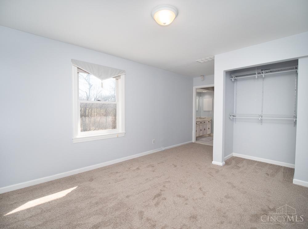 6042 Eastridge Lane
