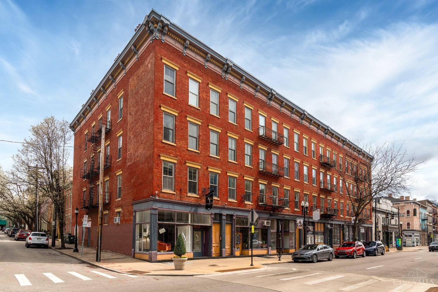 1420 Main Street Unit: 3F