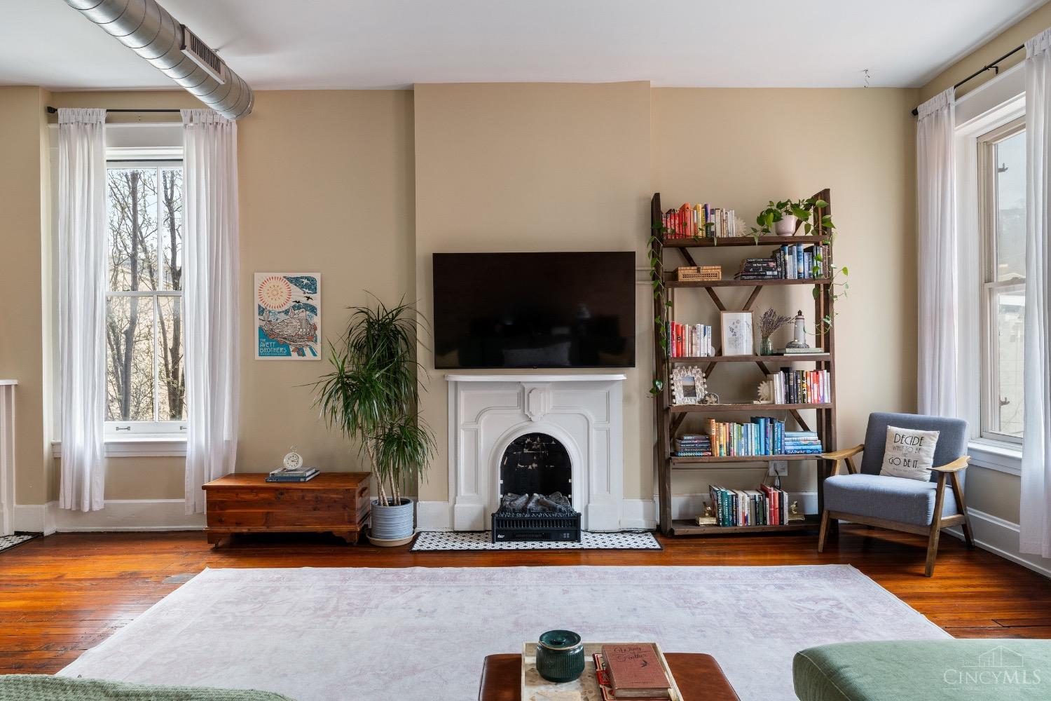 1420 Main Street Unit: 3F