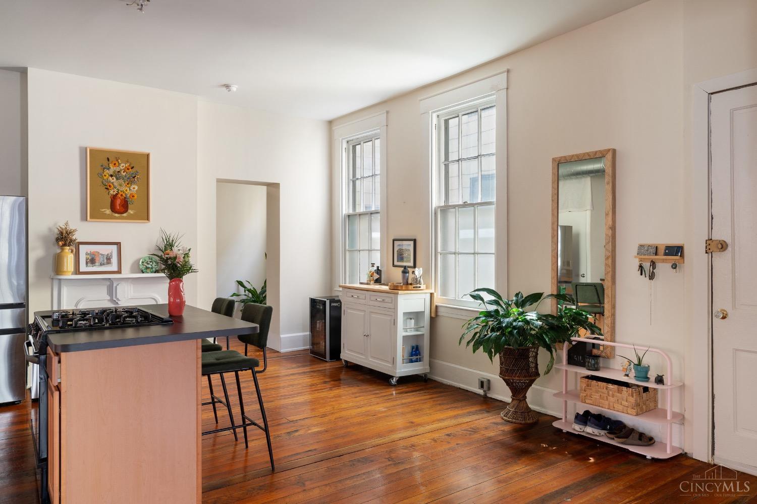 1420 Main Street Unit: 3F