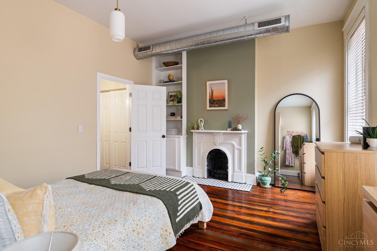 1420 Main Street Unit: 3F