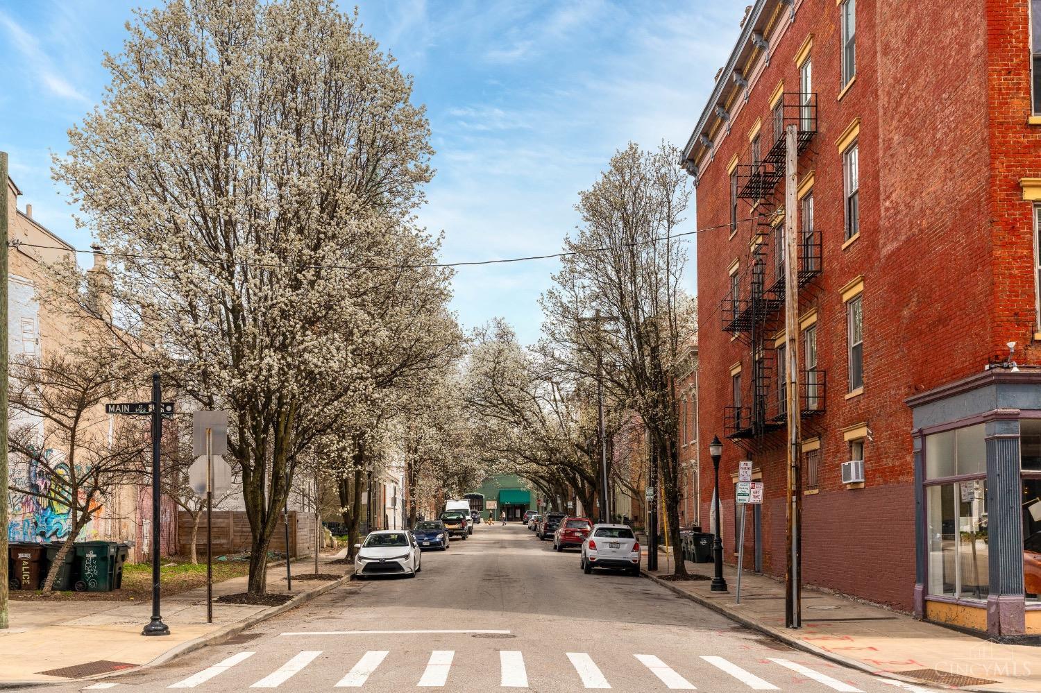1420 Main Street Unit: 3F