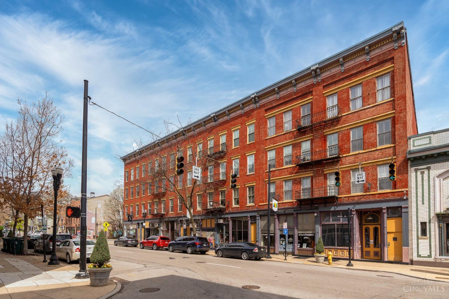 1420 Main Street Unit: 3F